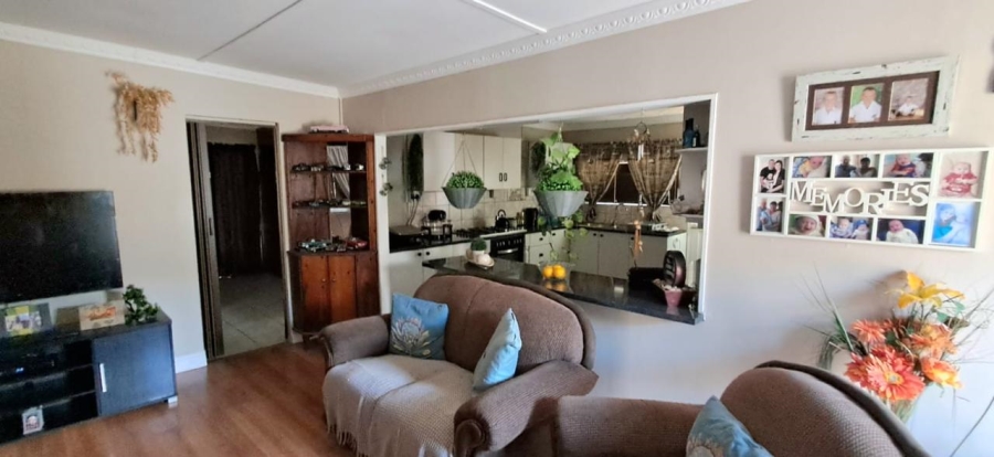 5 Bedroom Property for Sale in Retief Eastern Cape